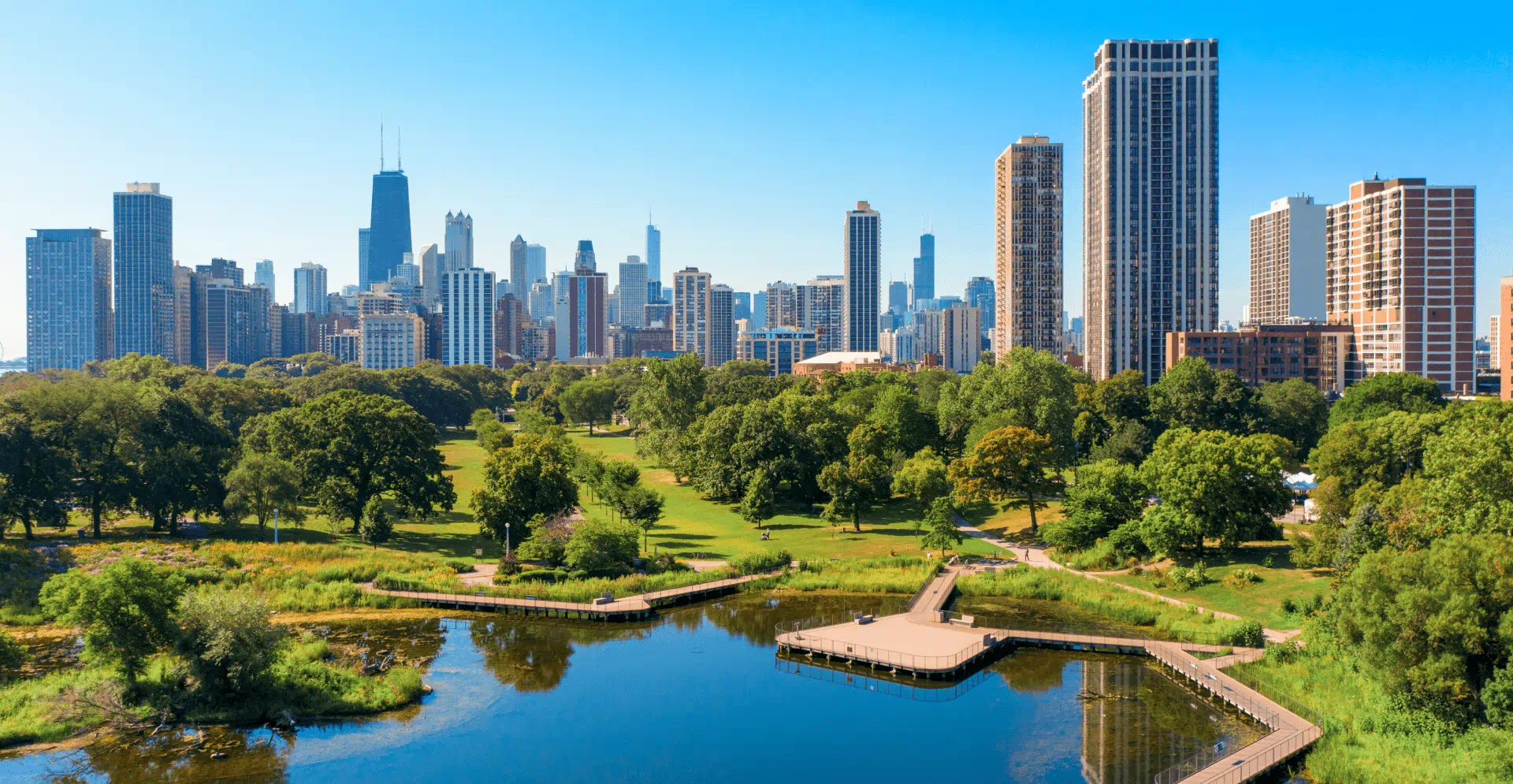 Chicago skyline with park